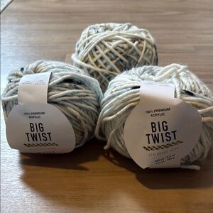 BIG TWIST NWT: White and Blue Fiber Art Yarn